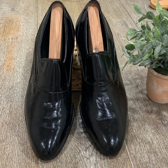 Sleek Black Men's Loafers - Picture 1 of 2